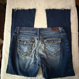 BKE Frayed Hem Cropped Jeans in Dark Blue